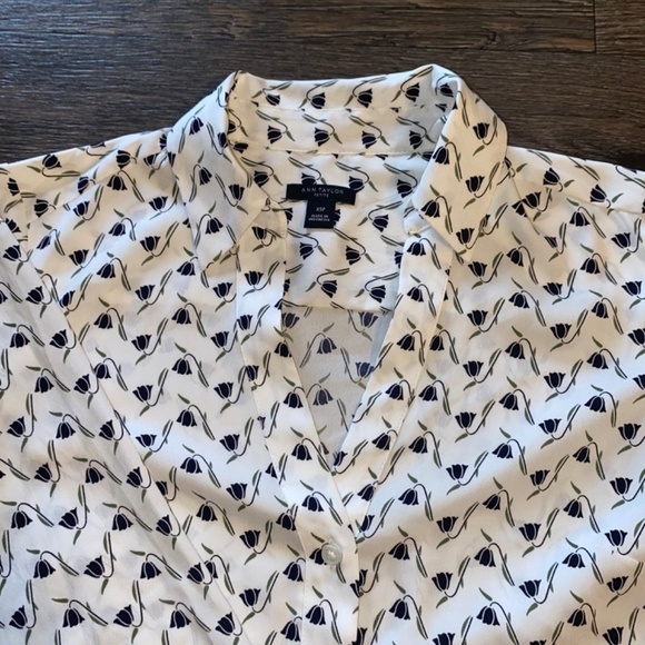 Ann Taylor XSP petite polyester blouse business attire - Picture 6 of 10